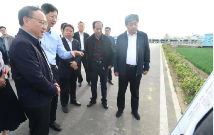 山東公用控股集團領導陪同浙江大學劉鷹院長到濟寧市現(xiàn)代漁業(yè)科技產業(yè)園項目擬選地址調研